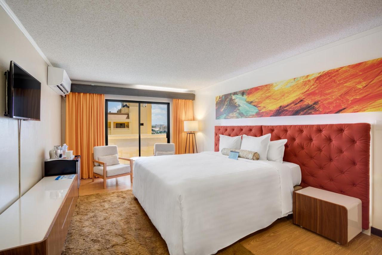 Guam Plaza Resort Tumon Esterno foto
